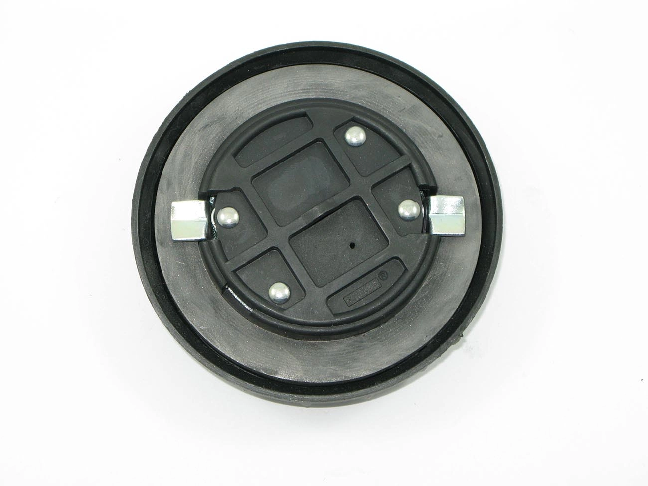 TAMPA TANQUE COMBUSTIVEL VW/MB CAMINHOES /89 - FORD CARGO - FNM - AGRALE - S/CHAVE