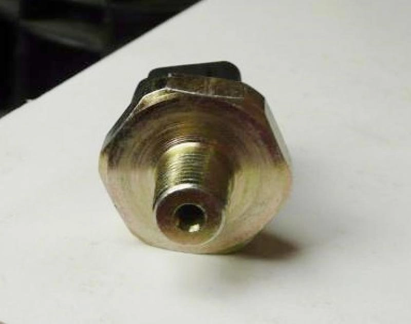 INTERRUPTOR/SENSOR PRESSÃO ÓLEO PRESSAO OLEO TOYOTA HILUX/COROLLA/4RUNNER/AVENSIS/RAV4/PRIUS