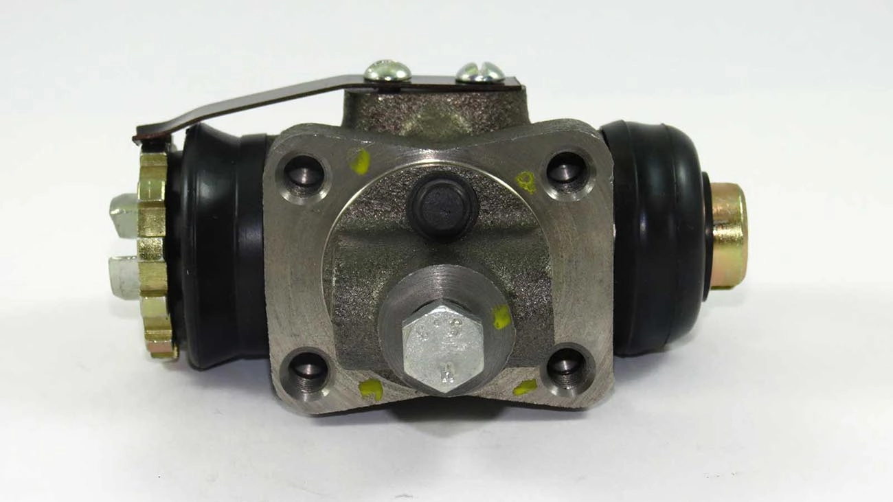 CILINDRO RODA DIANTEIRO POSTERIOR LADO ESQUERDO DIANTEIRA POSTERIOR/INFERIOR TOYOTA BANDEIRANTE 80/96 1P