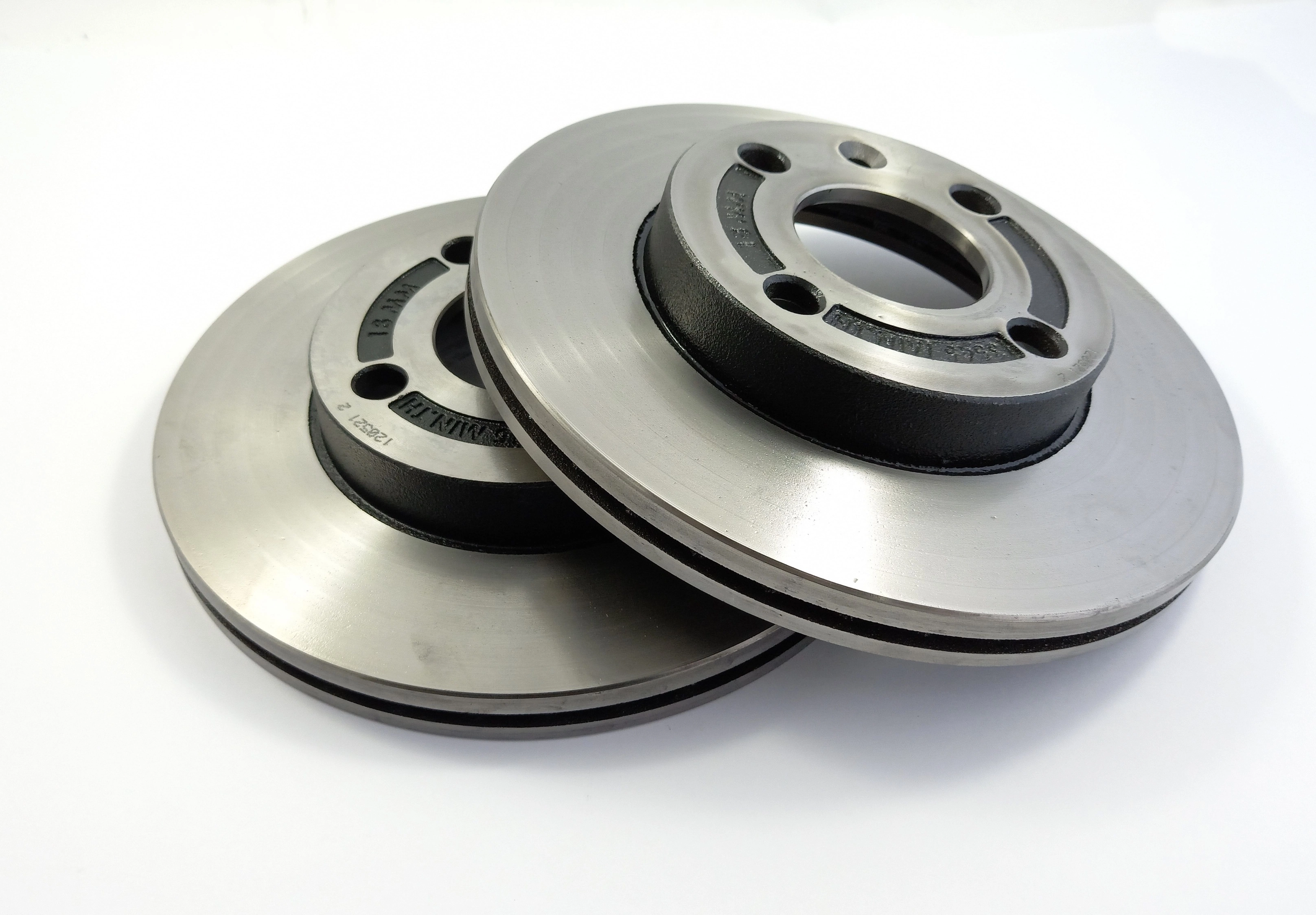 DISCO DE FREIO DIANTEIRO GM ONIX/NOVO PRISMA 13/ TODOS - COBALT 12/ SEM ABS  - VENTILADO 240MM