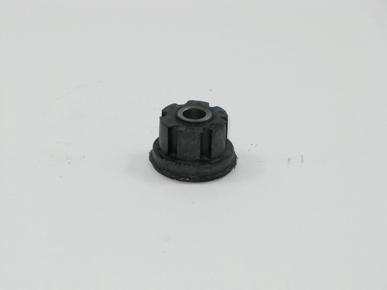BUCHA SUPORTE ALTERNADOR GM MONZA 82/90