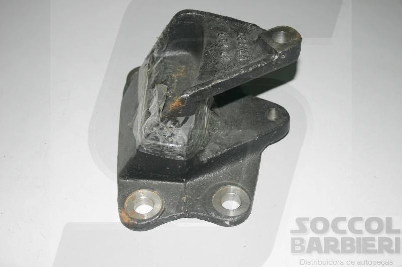 SUPORTE MOLA FORD CARGO /89 - VW 16.170/16.220/24.250 - TRASEIRO - PARTE TRAS. DIR.