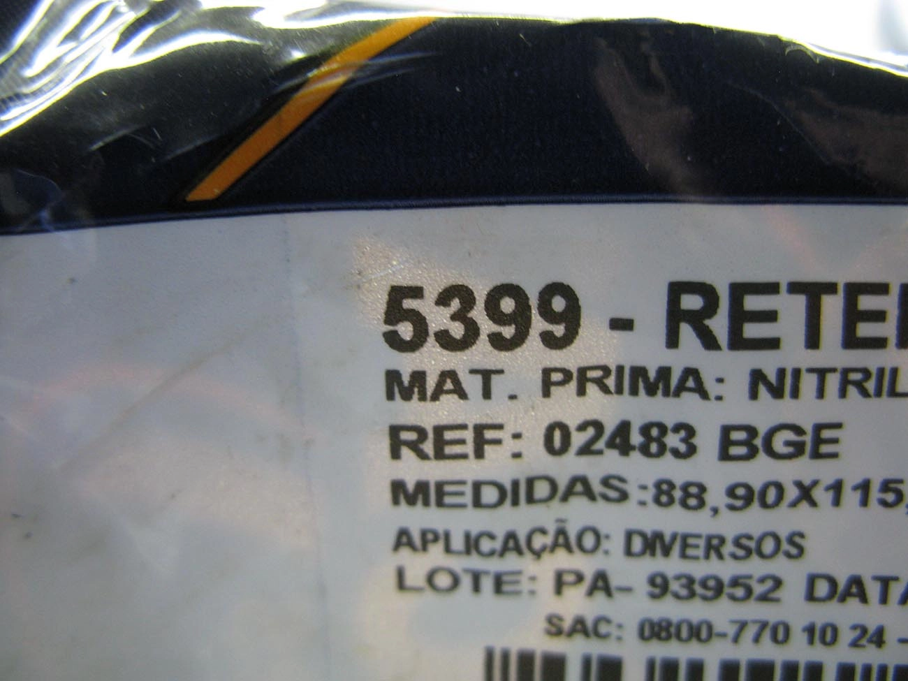 RETENTOR RODA DIANTEIRA FORD CARGO 11/12 TONELADAS F-14000/22000