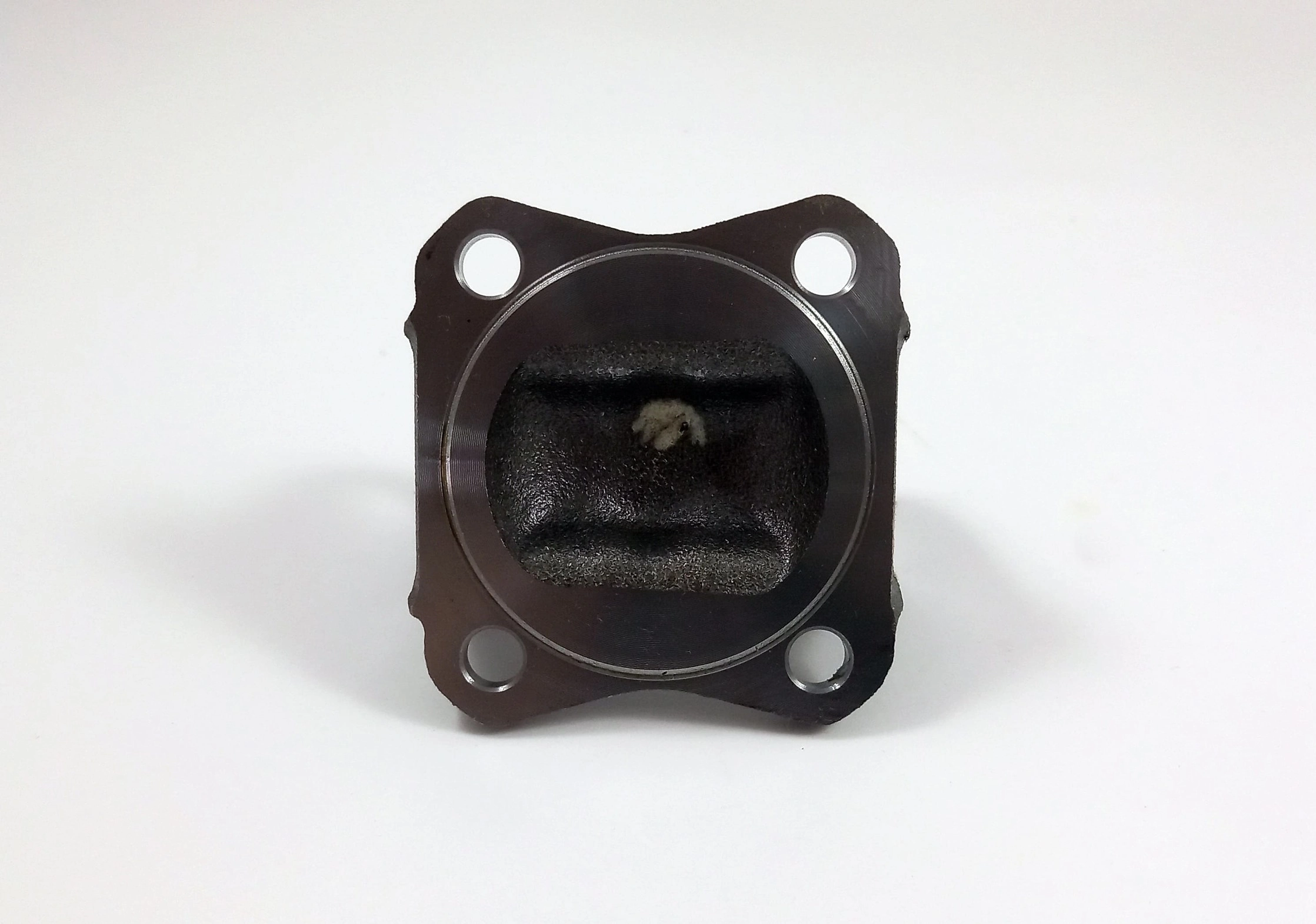 FLANGE DO CARDAN COM ORELHAS GM OPALA/CARAVAN 4/6 CILINDROS - INDUSTRIAL/VOLVO B10M 86/02 B58 79/98