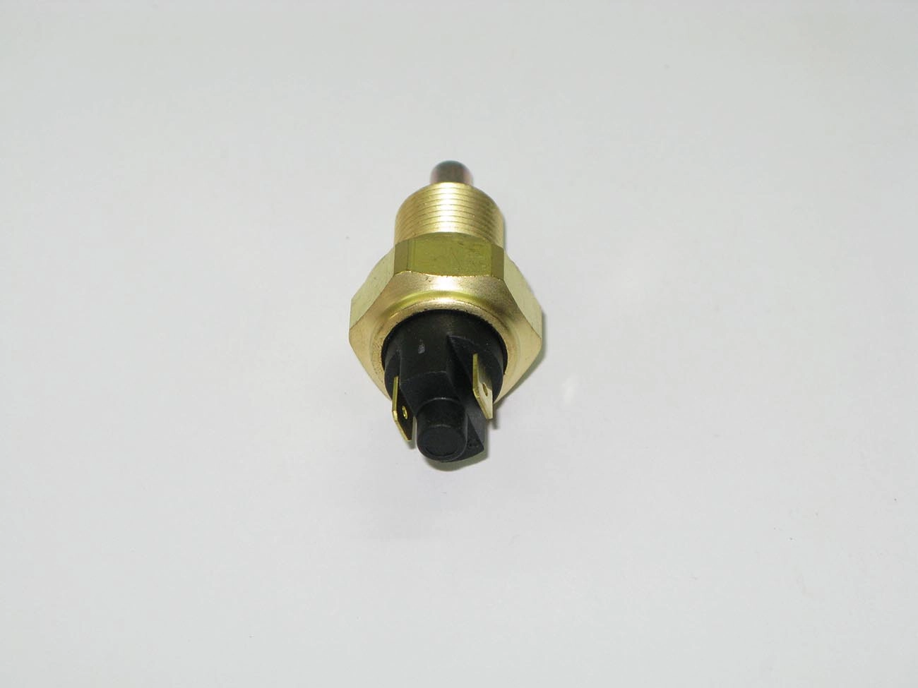 INTERRUPTOR DE LUZ DE RE - TOYOTA BANDEIRANTE - /93