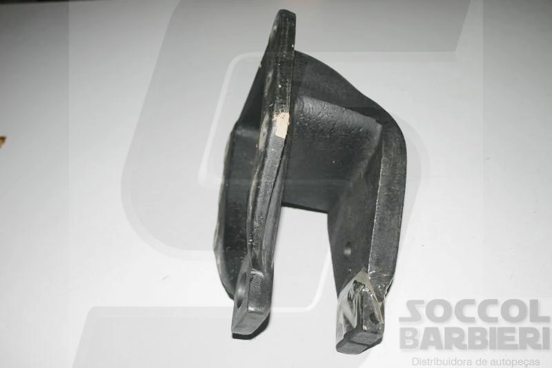SUPORTE MOLA GM A/C/D-60 77/84 - TRASEIRA - PARTE DIANTEIRA ESQUERDA