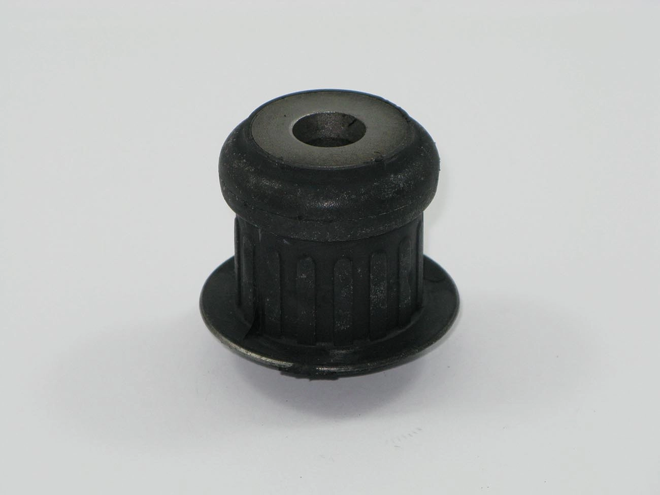 BUCHA DIANTEIRA QUADRO MOTOR 12 MM SUSPENSAO VW GOL 16V 12MM