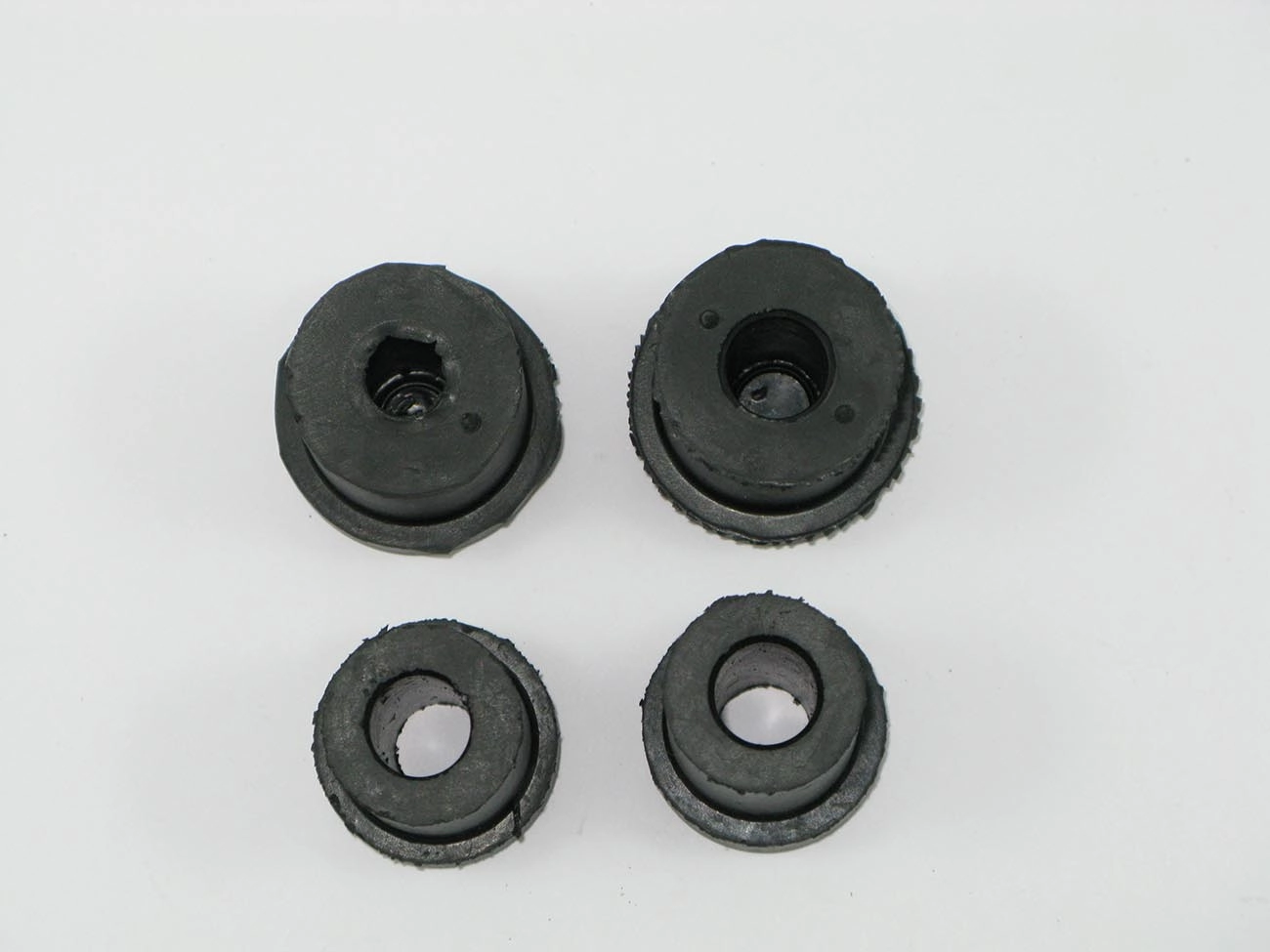 KIT BUCHAS JUMELO MOLA TRASEIRA 1 LADO FORD PAMPA 1982/ TRASEIRO