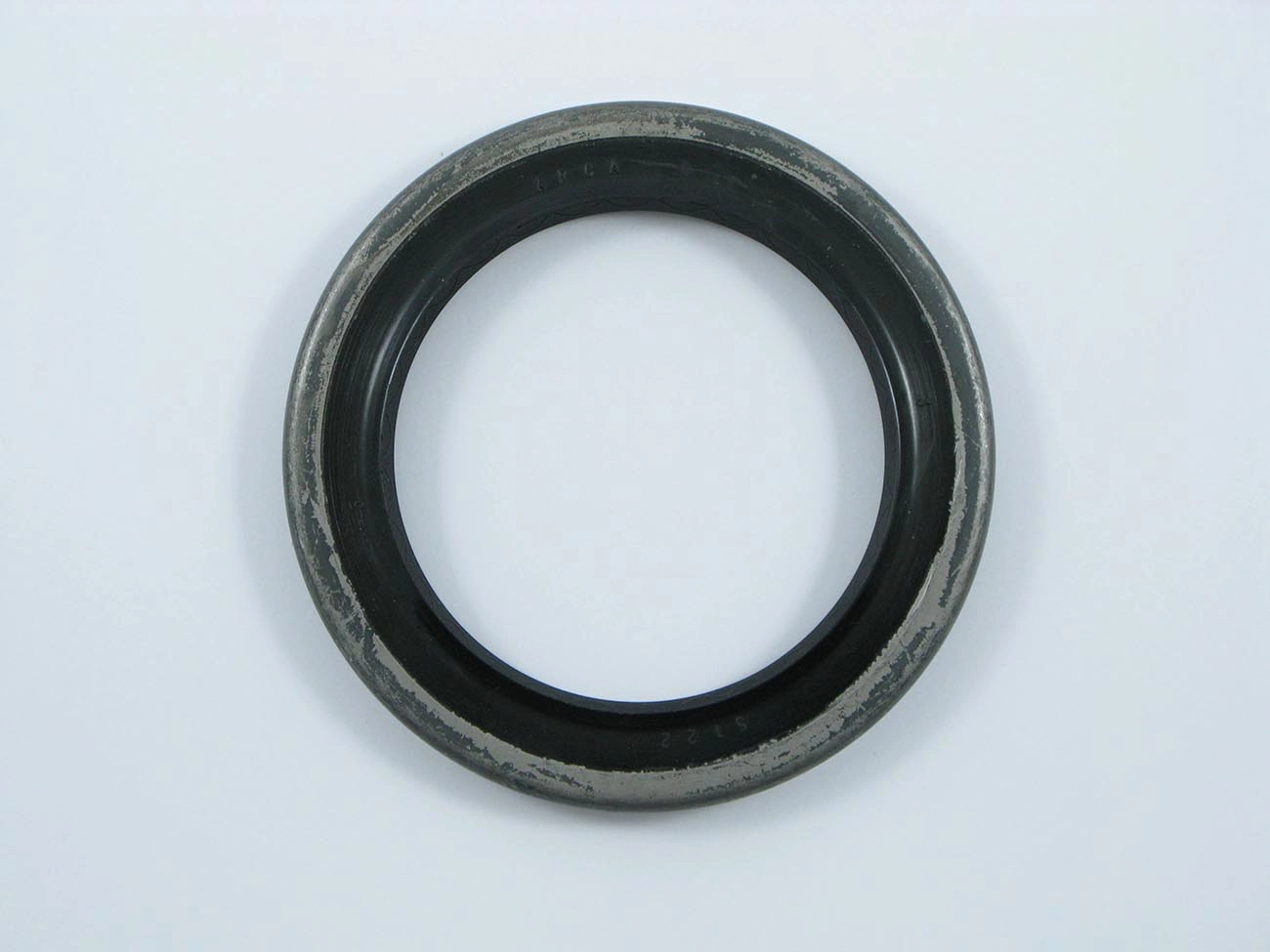 RETENTOR RODA TRASEIRA VW 6.80/6.90/7.90/7.110/7.100/8.140