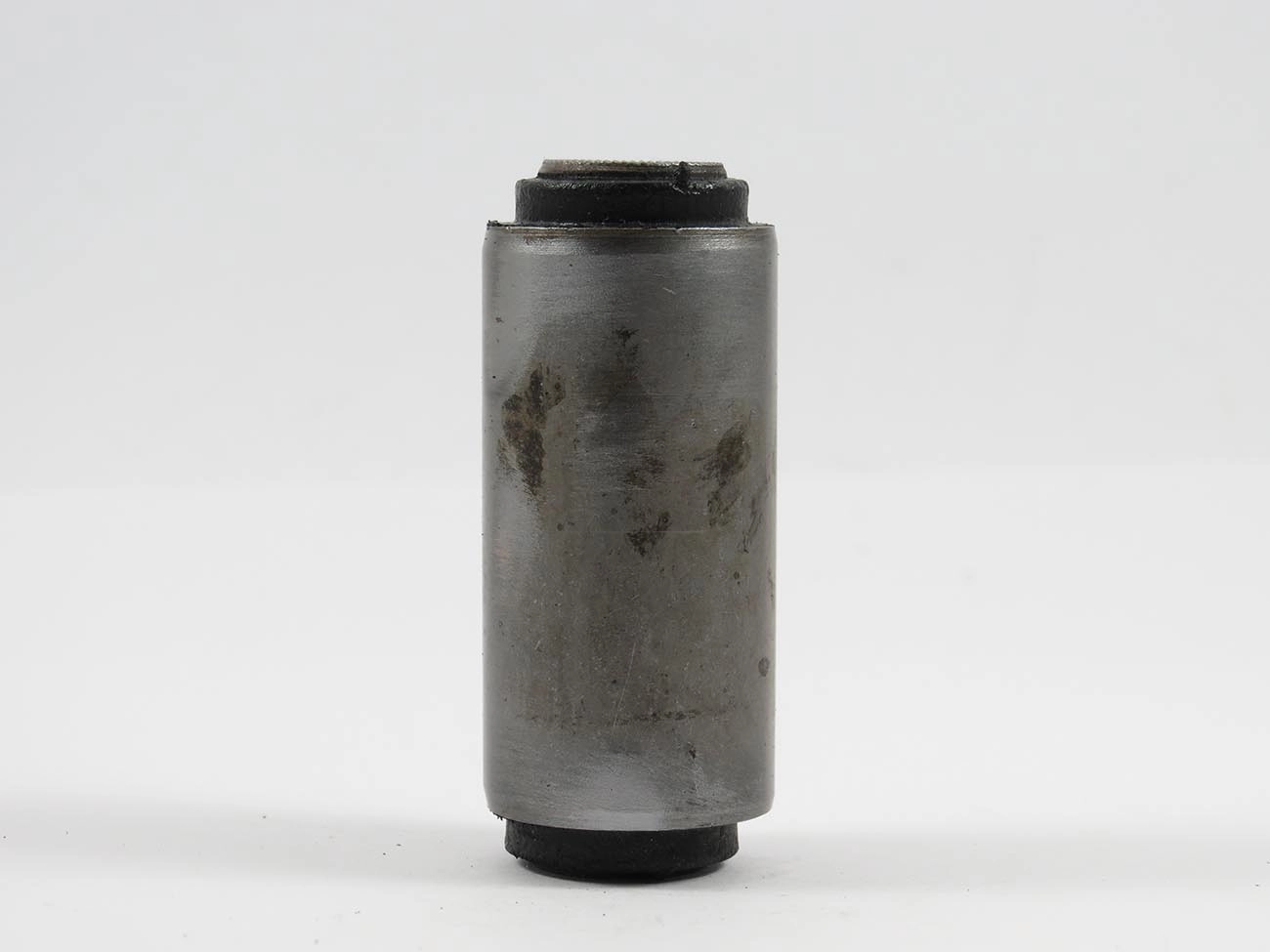 BUCHA MOLA TRASEIRA FORD F-1000/F-4000 75/ - GM A-10/A-20/C-10/C-20/D-20 /92 - 14,5X69,3X28,5MM