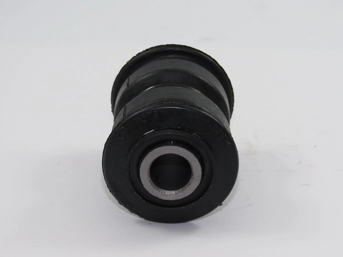 BUCHA DIANTEIRA FEIXE MOLAS TRASEIRO FIAT FIORINO 1994/ - STRADA 1999/ - NOVA STRADA 2020/