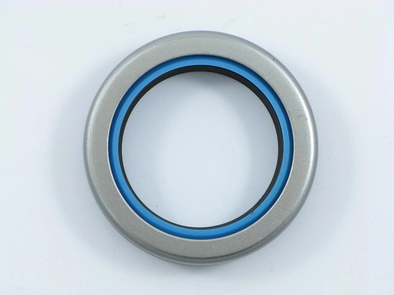 RETENTOR EIXO DIANTEIRO TRAÇÃO 4X4 MF 4X4 2002/ - 46X65X16MM
