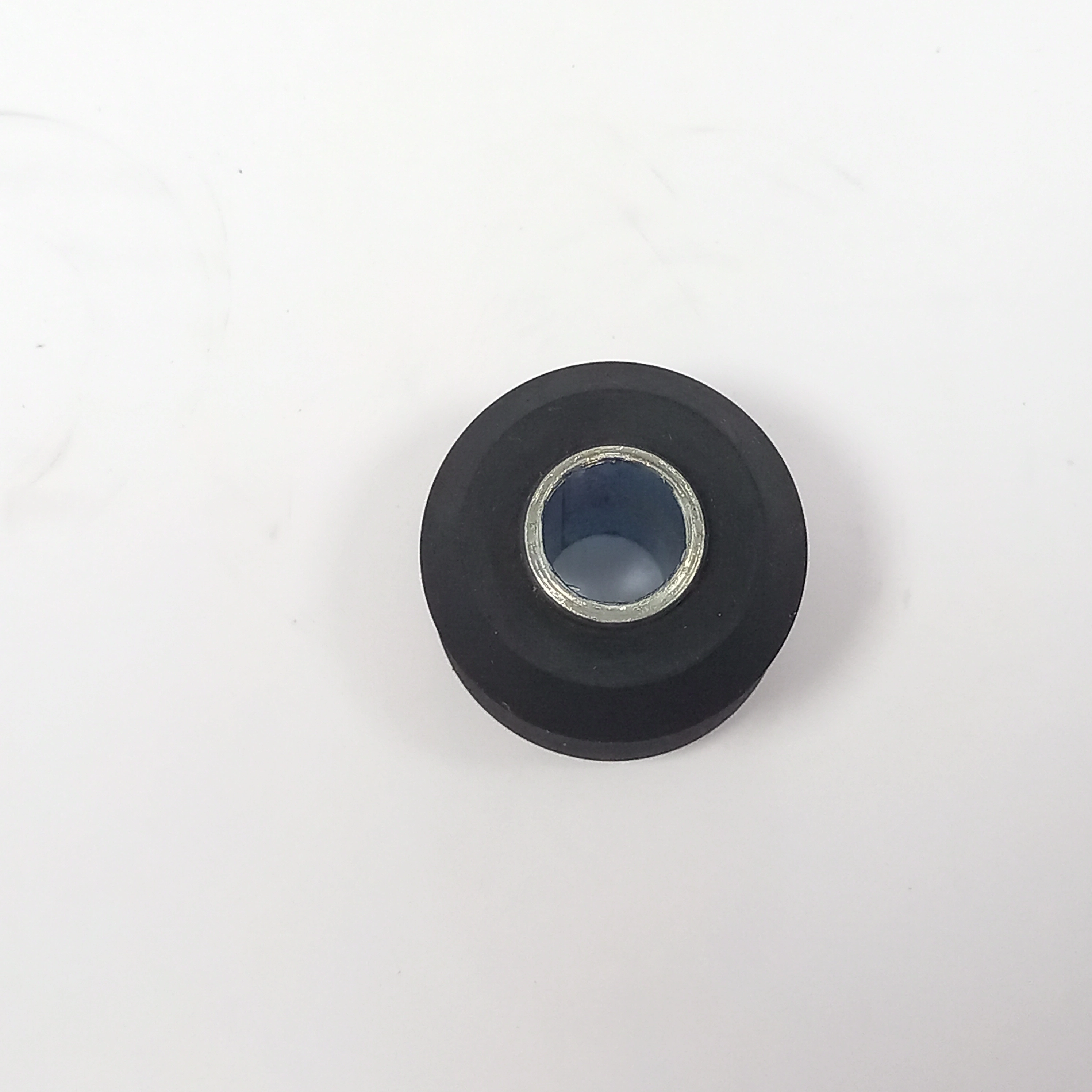 BUCHA INFERIOR DO AMORTECEDOR VW KOMBI TODOS FURO 12MM -  DIANTEIRO/TRASEIRO
