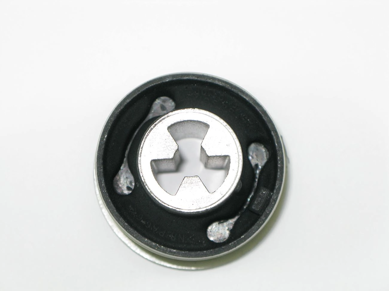 BUCHA EIXO TRASEIRO VW GOLF 98/14 FOX/POLO 2002/ NOVA SAVEIRO 2011/ BORA 00/13 AUDI A3 99/06