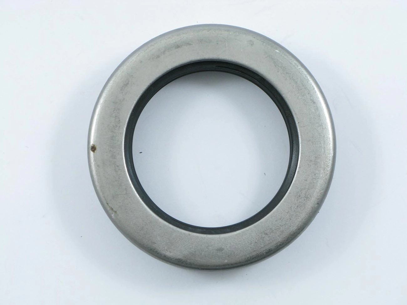 RETENTOR FREIO INTERNO/EIXO TRASEIRO DUPLO MASSEY FERGUSON/VALMET 54,00X81,10X22,90MM MF 50/55/65/85/95/235/250/270/285 54X81,10X22,90