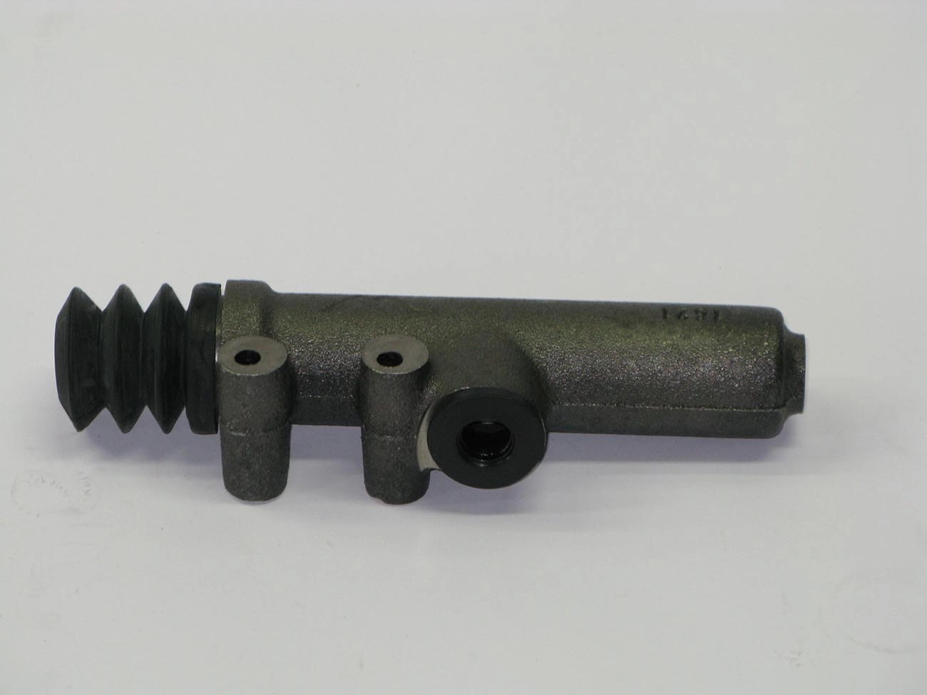 CILINDRO MESTRE EMBREAGEM MB 370/371 84/ - 1318 87/ - 23,81MM