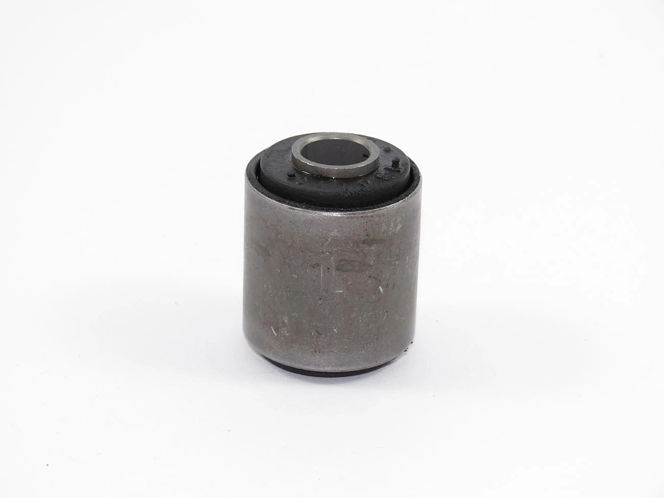 BUCHA BANDEJA INFERIOR CENTRAL FORD CORCEL/BELINA 78/81 - DIANTEIRA/TRASEIRA FURO 14,15MM