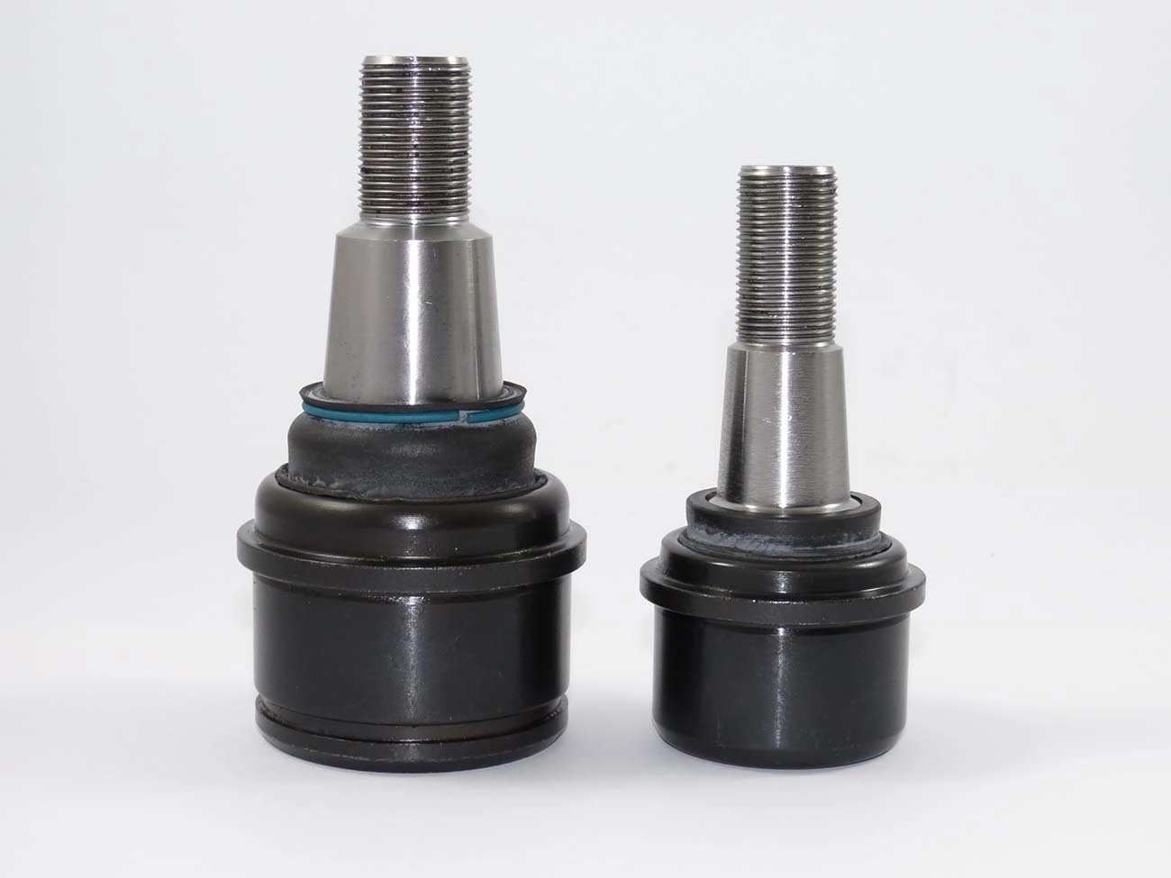 KIT PIVÔ SUSPENSÃO INFERIOR/SUPERIOR PARA UM LADO PIVO SUSPENSAO AGRALE VOLARE 4X4 ESCOLARBUS 13/22