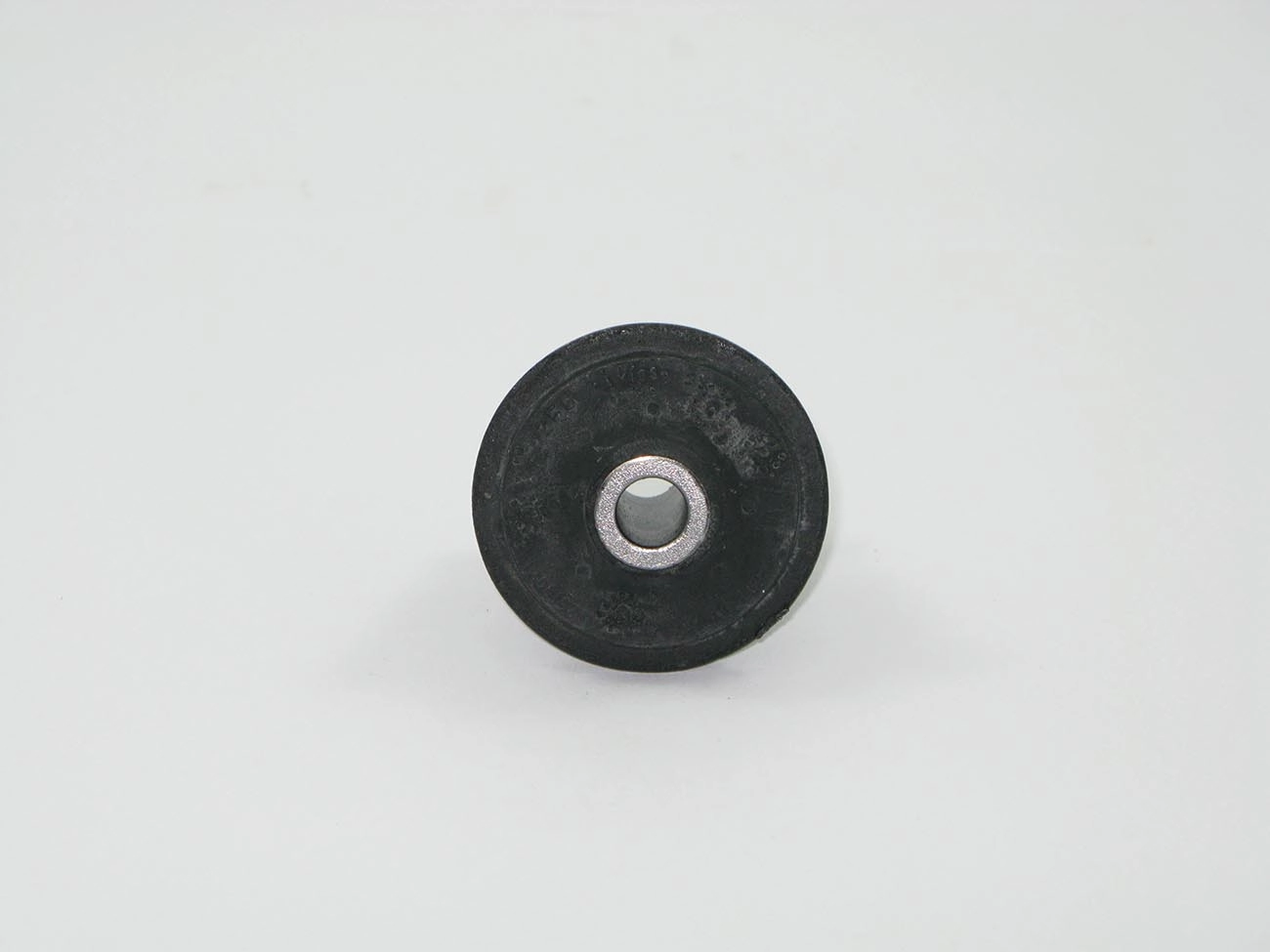 BUCHA DIANTEIRA QUADRO MOTOR SUSPENSÃO FURO 10MM VW GOL/VOYAGE/SANTANA 1.8 /1996