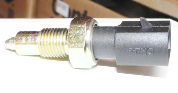INTERRUPTOR LUZ DE RE - FIAT UNO/PREMIO/ELBA/FIORINO 11.91/