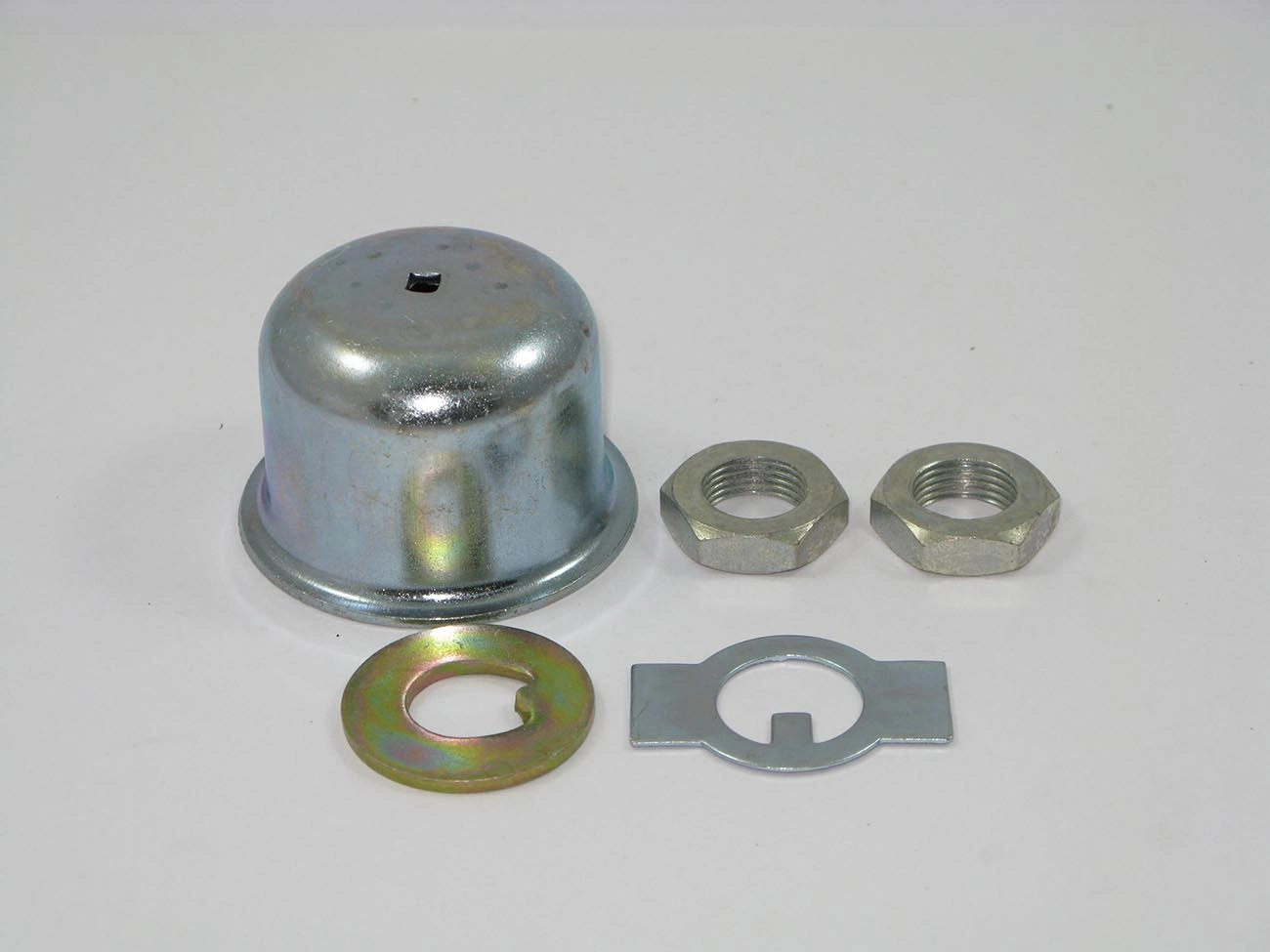 KIT CALOTA RODA DIANTEIRA ESQUERDA COM FURO VW KOMBI /82 ESQUERDO