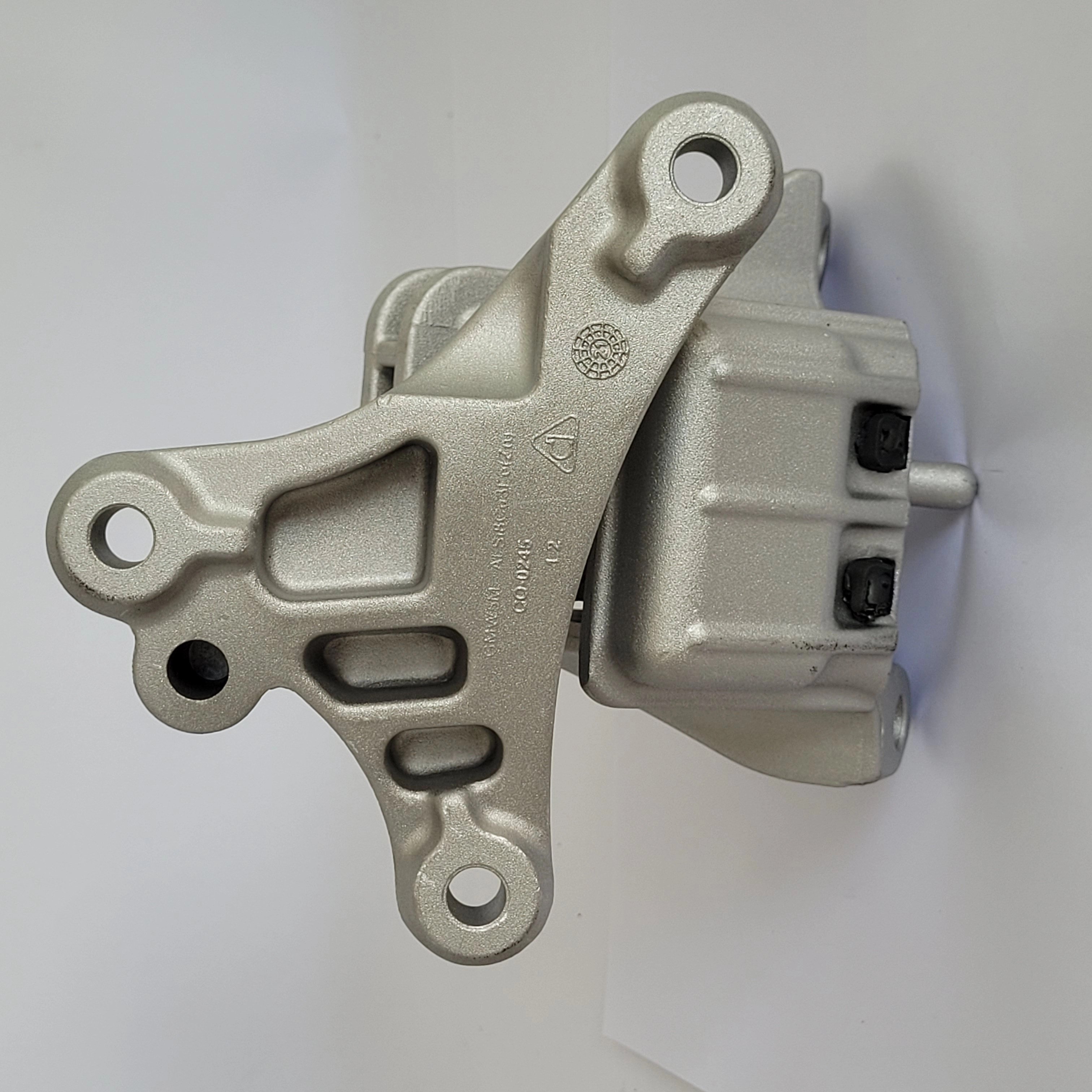 COXIM/SUPORTE DIANTEIRO MOTOR DIREITO GM NOVA S-10/S-10 2.5 4X2 2015/