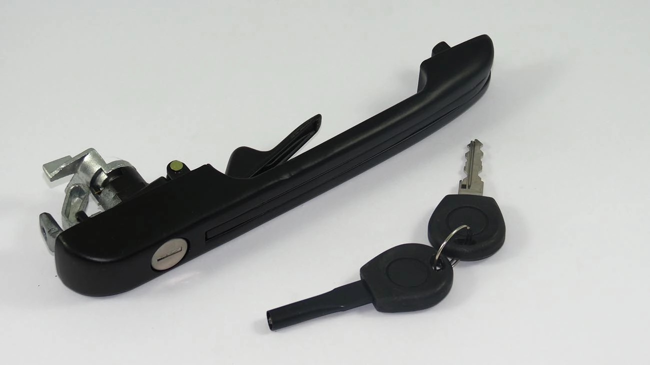 MACANETA EXTERNA VW SANTANA/QUANTUM 90/98 DIANTEIRA - PRETA DIREITA