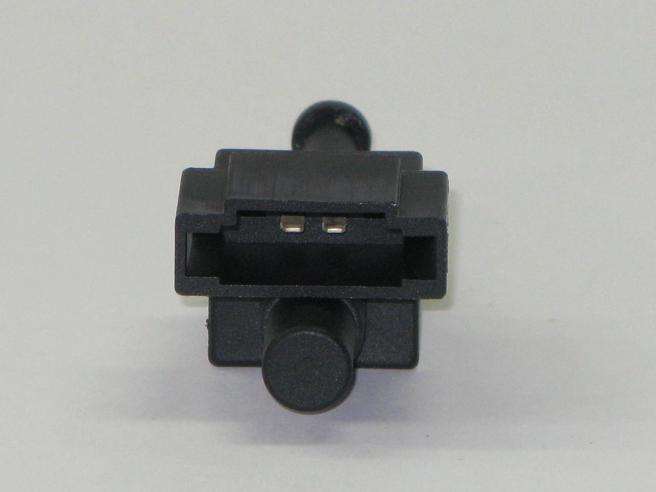 INTERRUPTOR LUZ FREIO EMBREAGEM VW GOL/GOLF AUDI A3 C/ENCAIXE BIPOLAR BOTÃO AUTO REGULÁVEL