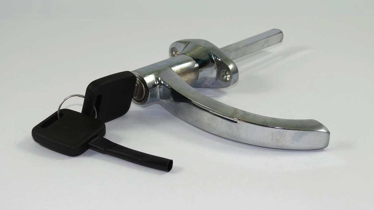 MACANETA EXTERNA TOYOTA BANDEIRANTE /82 - TRASEIRA CROMADA