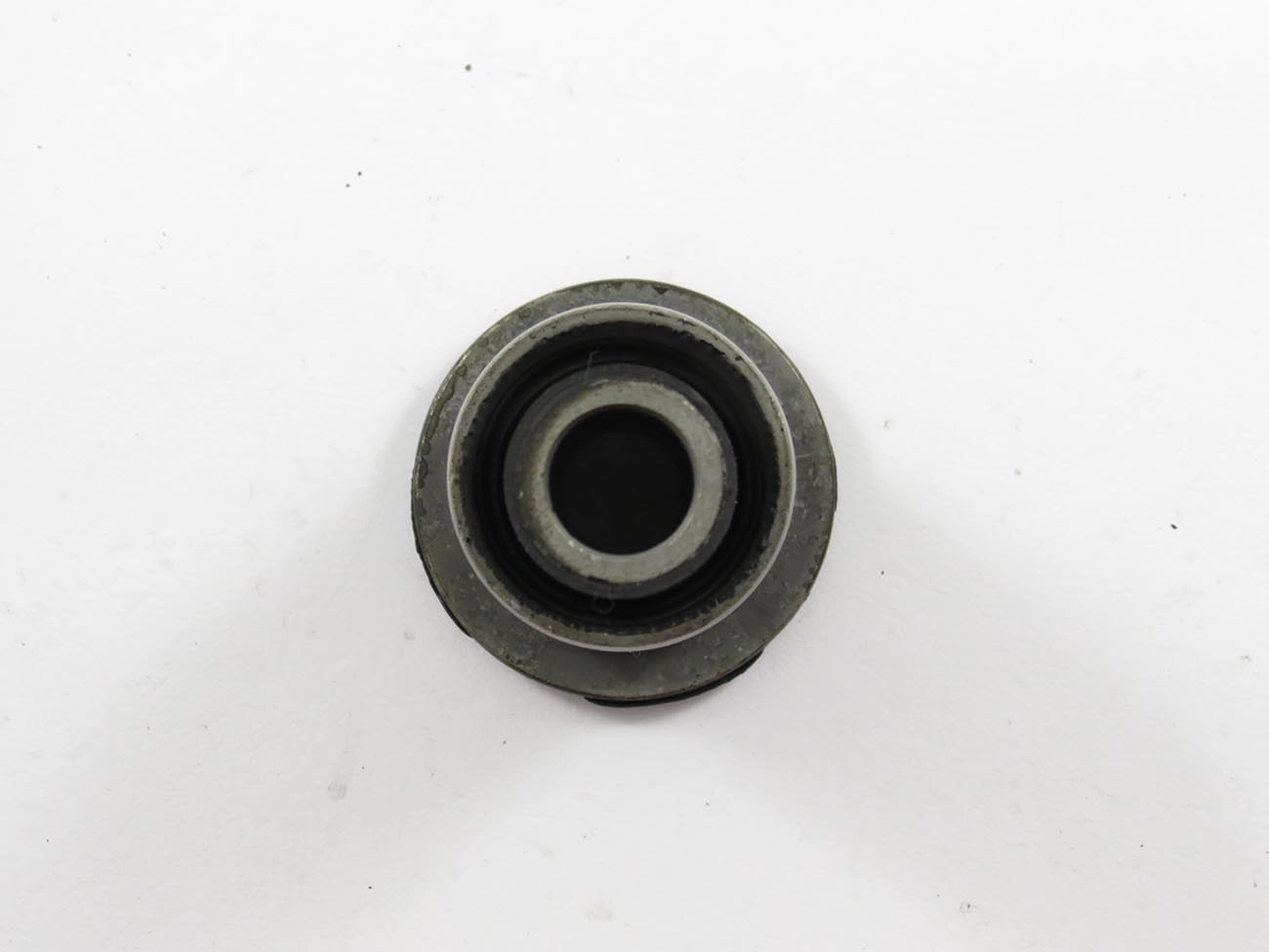 BUCHA DIANTEIRA BANDEJA SUSPENSÃO FIAT ARGO 17/ CRONOS 18/ STRADA 99/ DOBLO 02/