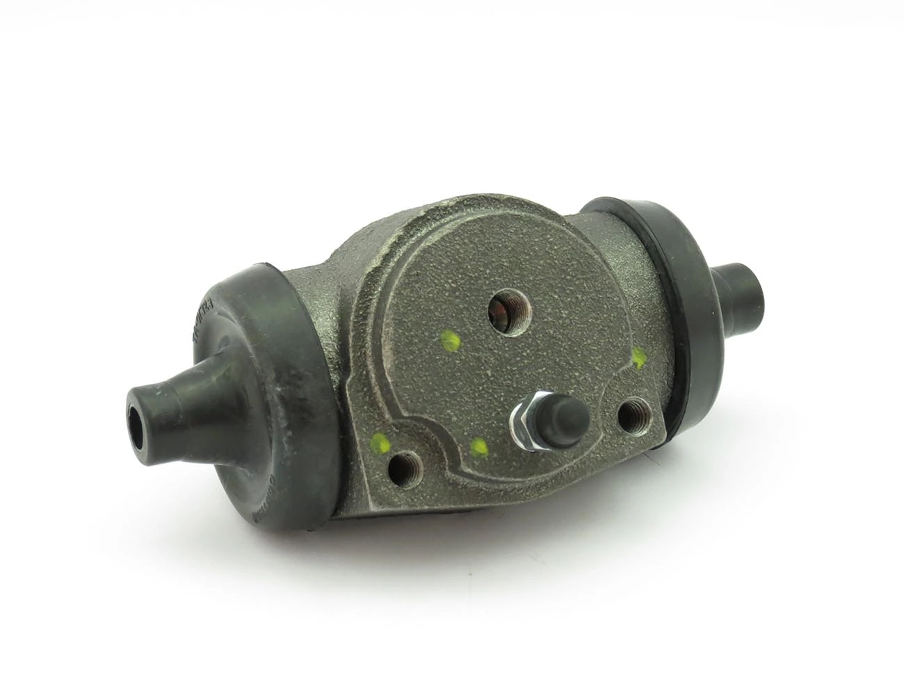 CILINDRO RODA FREIO DIANTEIRO LADO DIREITO SUPERIOR DIANTEIRA DIREITA GM A/C/D-60/80/11000/19000 VW 11.130 82/85 1-3/8