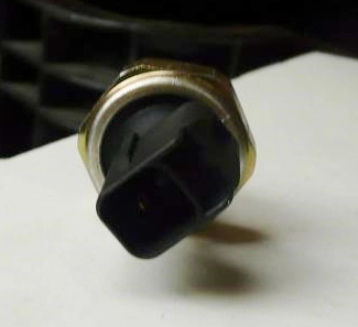 INTERRUPTOR/SENSOR PRESSÃO ÓLEO PRESSAO OLEO TOYOTA HILUX/COROLLA/4RUNNER/AVENSIS/RAV4/PRIUS