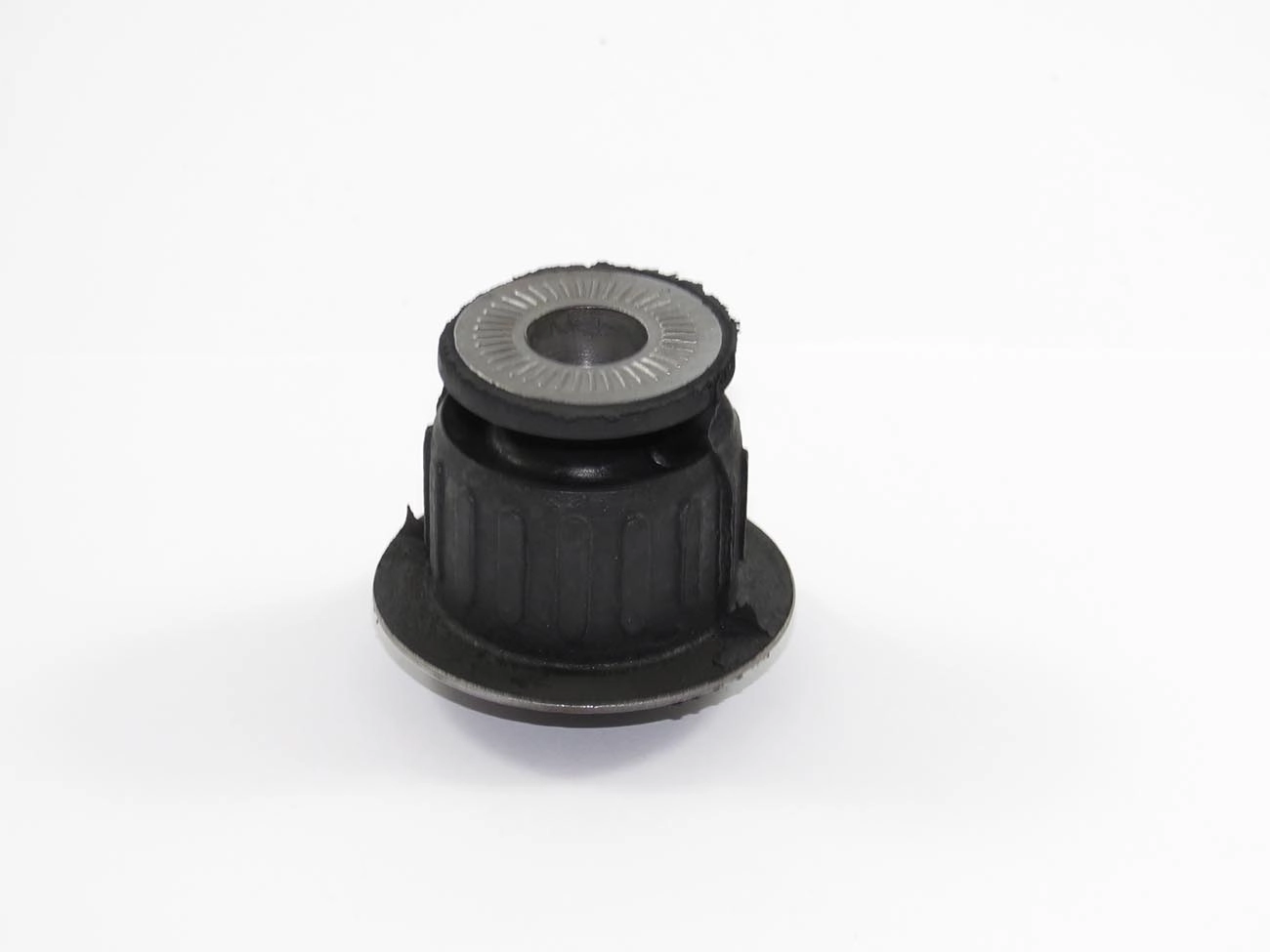BUCHA DIANTEIRA QUADRO DO MOTOR VW SANTANA/QUANTUM 1984/1995 - FURO 10MM