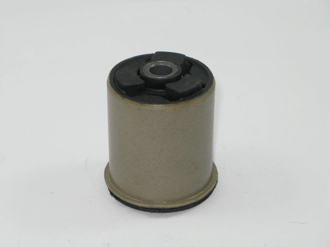 BUCHA EIXO TRASEIRO GM MONZA/KADETT/IPANEMA 91/ VECTRA/ASTRA /96