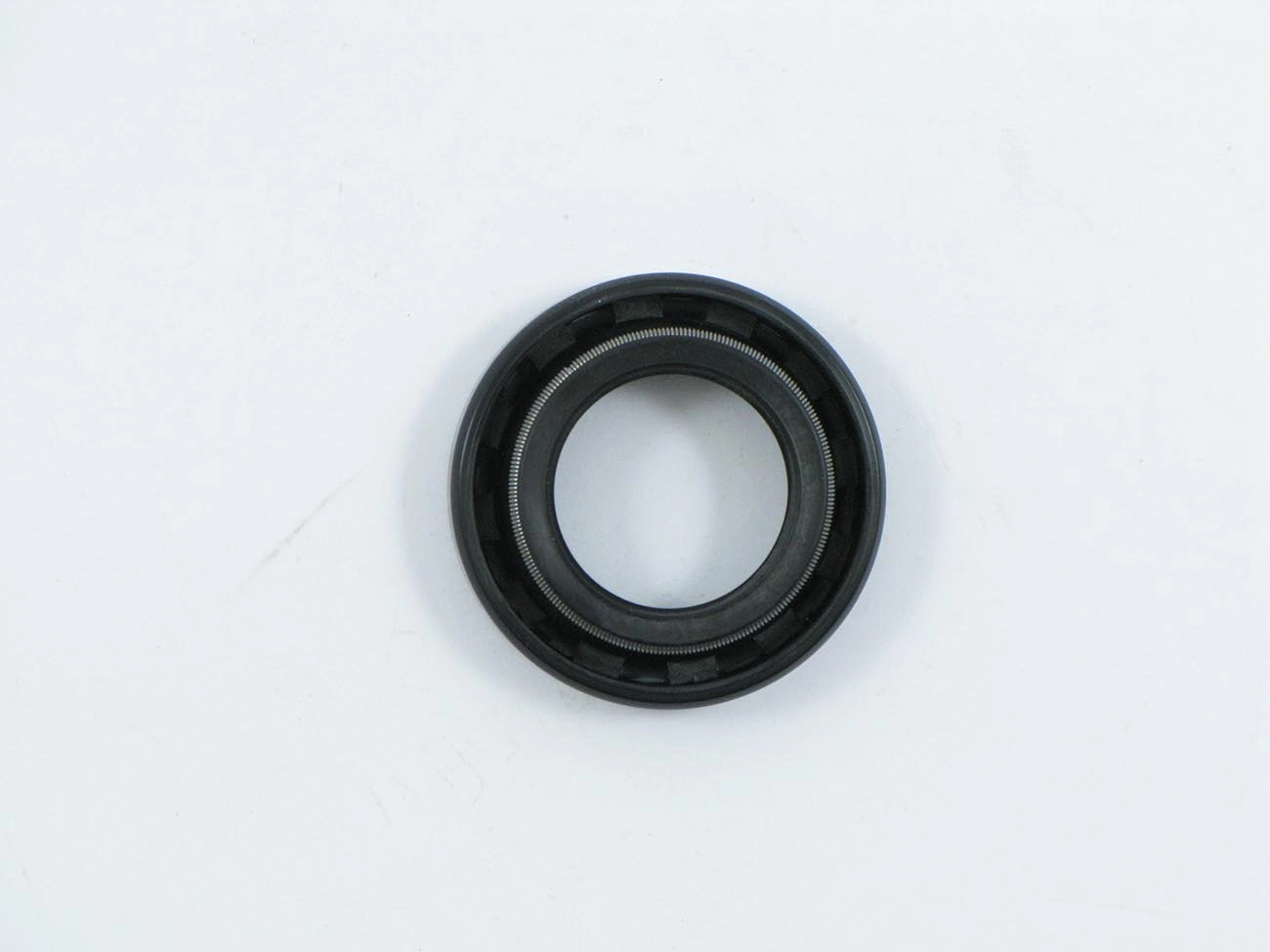 RETENTOR EIXO PILOTO CAIXA CÂMBIO 20,00X35,00X7,00X10,50MM VW GOL/VOYAGE/PARATI/SAVEIRO/SANTANA/QUANTUM 20X35X7X10,50MM