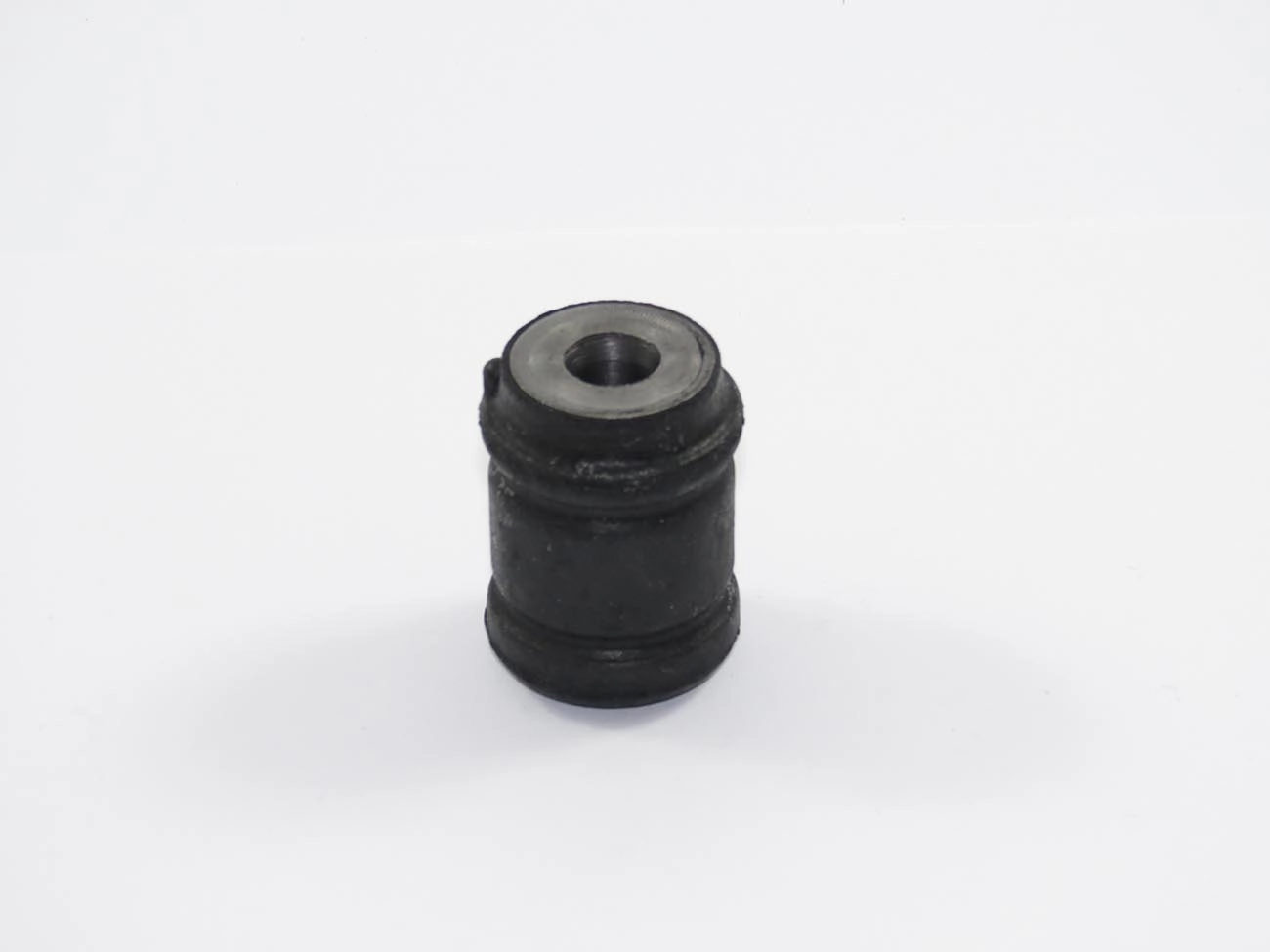BUCHA DIANTEIRA BANDEJA DIANTEIRA GM KADETT GS/GSI 1989/1995 - DAEWOO ESPERO 1994/1997