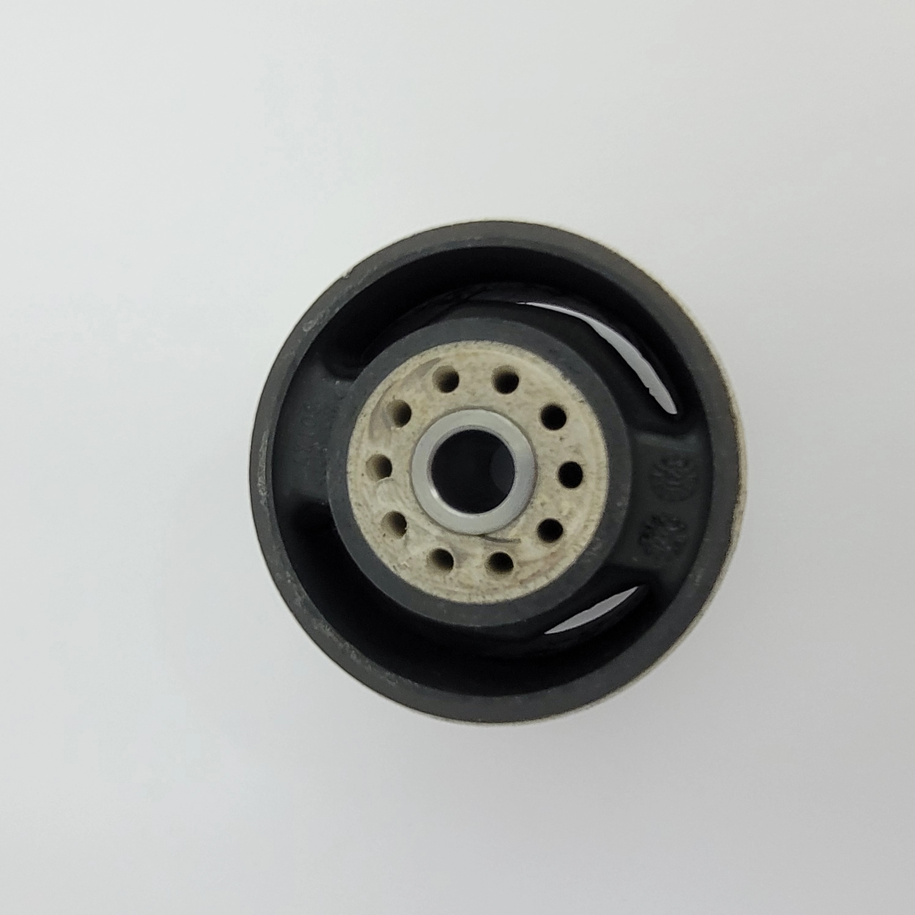 BUCHA SUPORTE MOTOR 66MM PEUGEOT 106 93/98 - 205 92/98 - 206 01/09 - PARTNER 99/ - LADO DIREITO 66MM