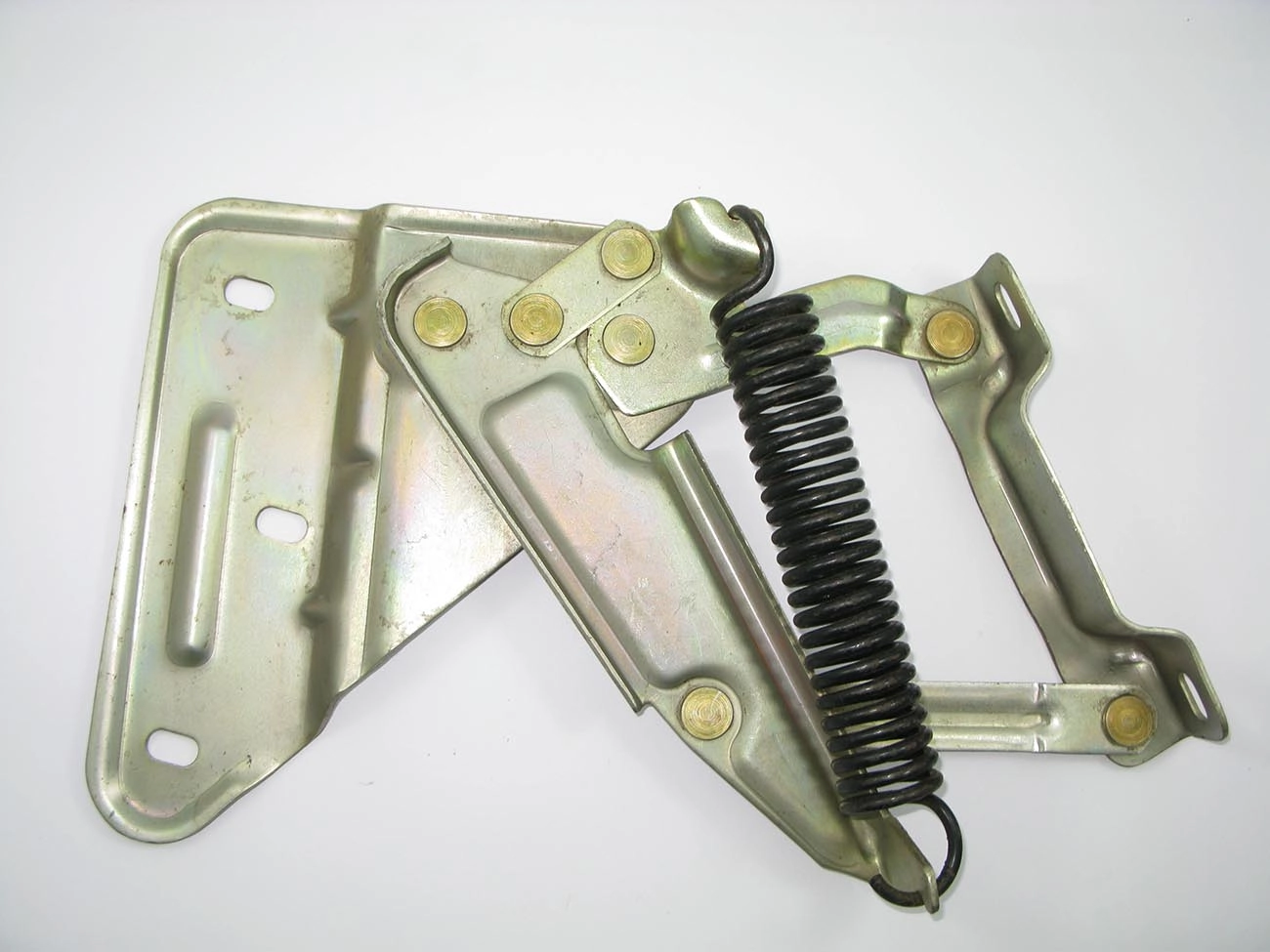 DOBRADICA CAPO LADO ESQUERDO GM A-20/C-20/D-20