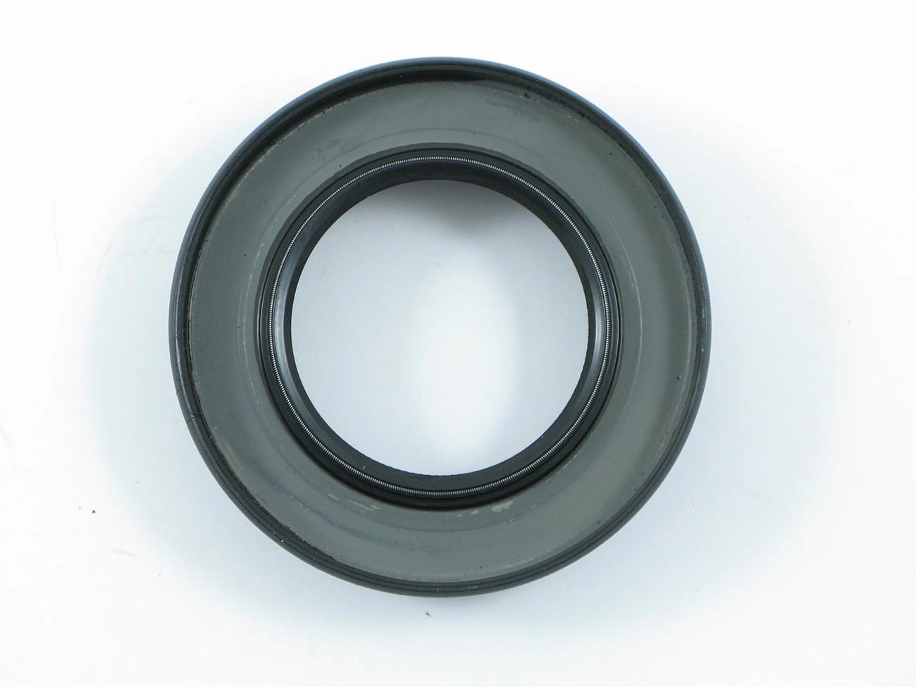 RETENTOR DIFERENCIAL DIANTEIRO LATERAL DIREITO TOYOTA HILUX 2005/ - 47X80X11X26MM
