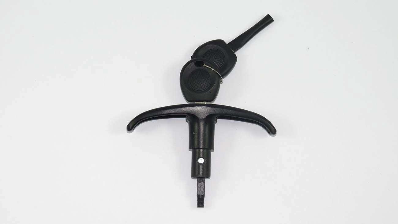 FECHADURA PORTA MALAS VW KOMBI KLIPPER 76/ - BOTAO TAMPA SUPERIOR C/CHAVE - PRETO