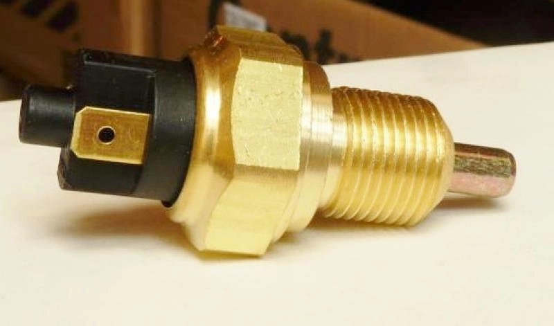 INTERRUPTOR DE LUZ DE RE - TOYOTA BANDEIRANTE - /93