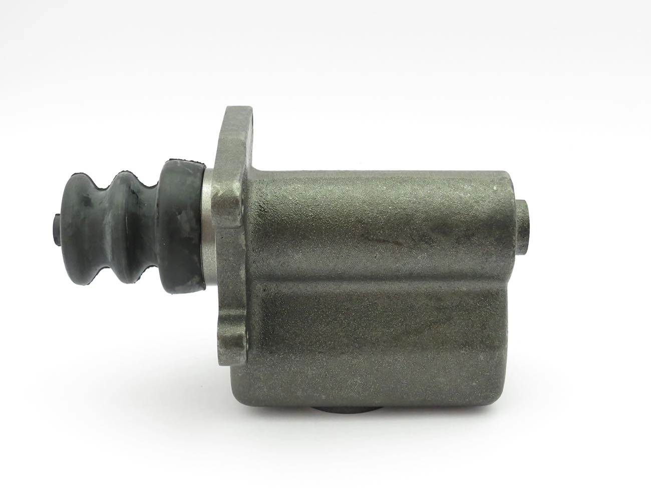 CILINDRO MESTRE FREIO SIMPLES CHRYSLER D-700 70/83 - FORD F-11000/F-600/F-7000 63/85 FIXAÇÃO 4 FUROS