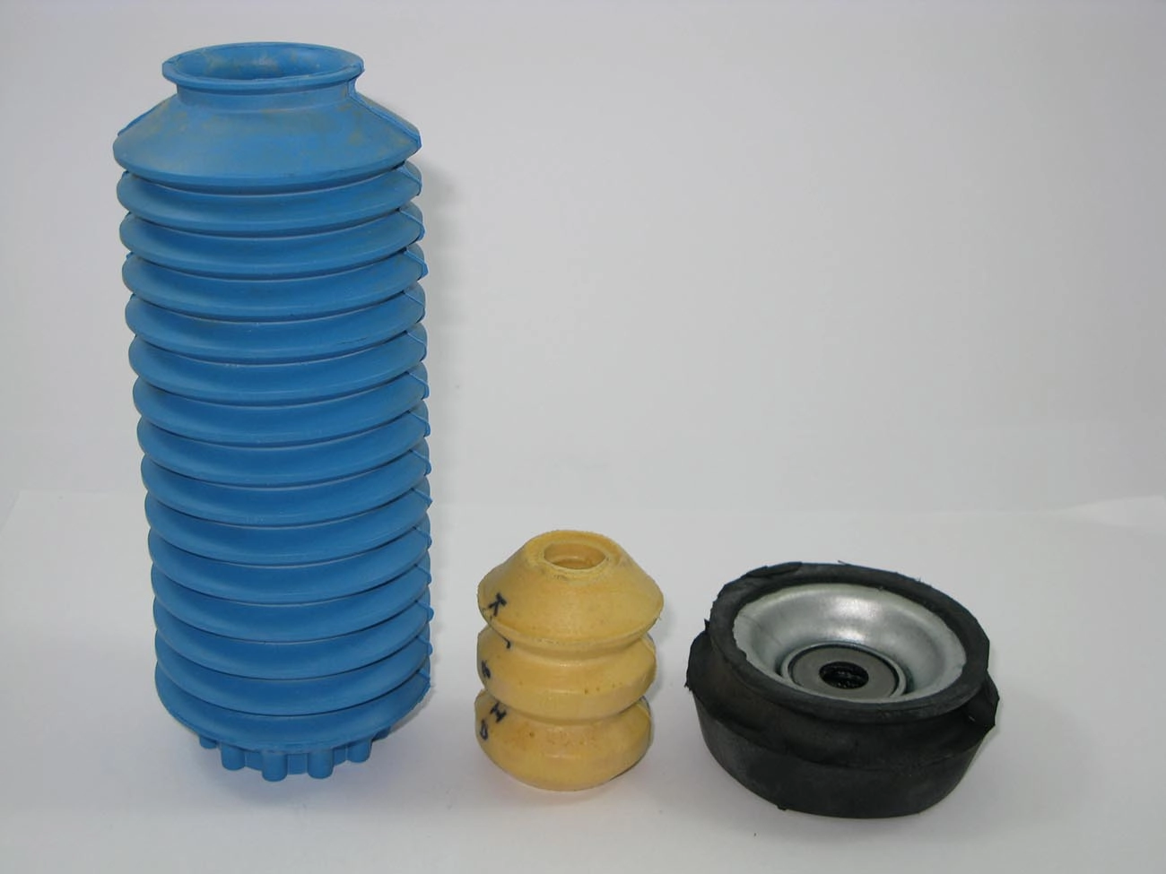 KIT AMORTECEDOR DIANTEIRO COMPLETO COXIM COM ROLAMENTO/BATENTE/COIFA VW PASSAT/GOL/VOYAGE AZUL