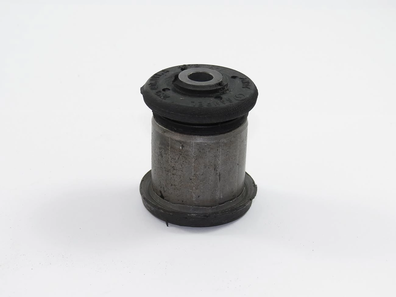 BUCHA BANDEJA SUPERIOR VW AMAROK 11/ - SUSPENSÃO DIANTEIRA