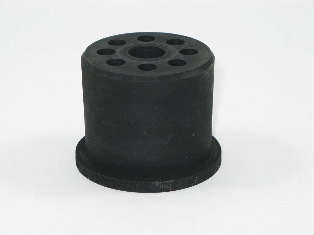 BUCHA TRASEIRA BANDEJA DIANTEIRA VW FOX/NOVO POLO 2002/ - BORRACHA DE PNEU