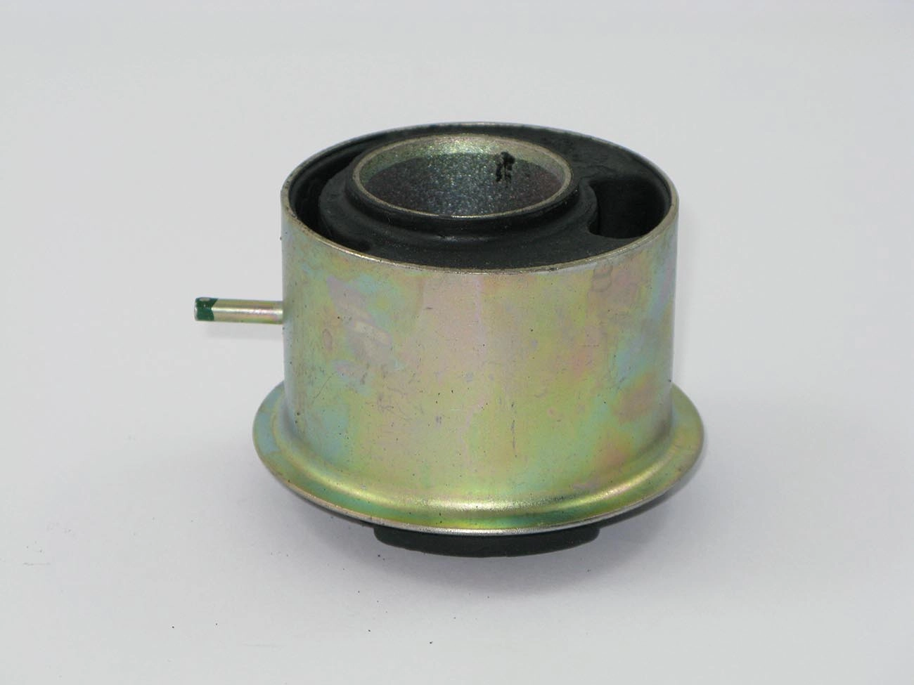 COXIM TRASEIRO MOTOR ZINCADO AMARELO (YELLOW) VW 7.100/7.120/8.100/8.120/8.150/9.150 97/2003 MWM