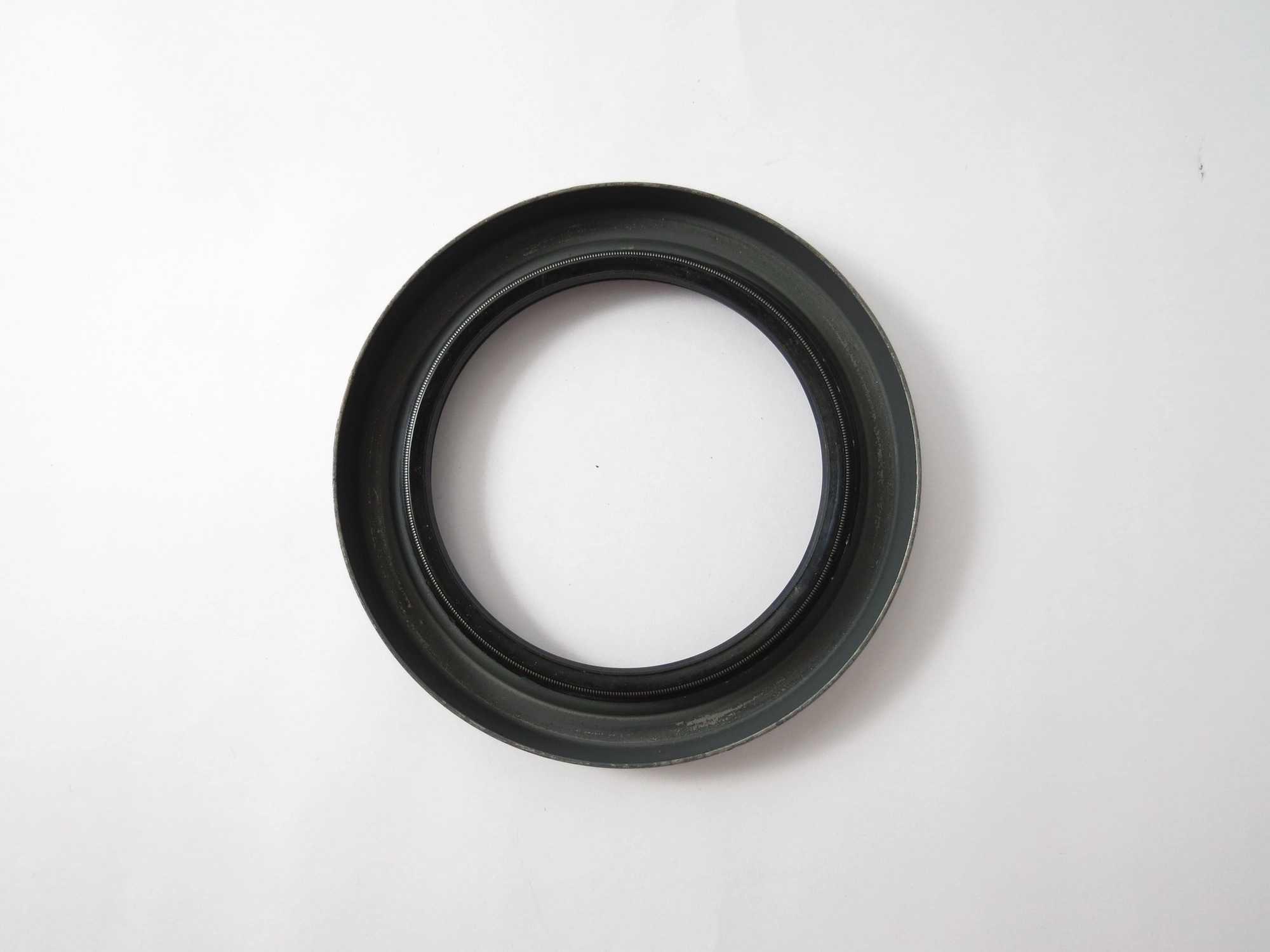 RETENTOR PINHÃO DIFERENCIAL 69,80X98,50X11,80X17,70MM TIMKÃO VW 11.130/11.140/12.140/13.130/14.140/14.210/22.140