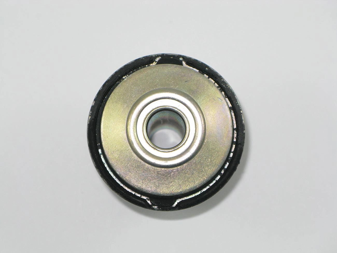 BUCHA BANDEJA INFERIOR TOYOTA HILUX 2005/2015 - SUSPENSAO DIANTEIRA BUCHA MENOR