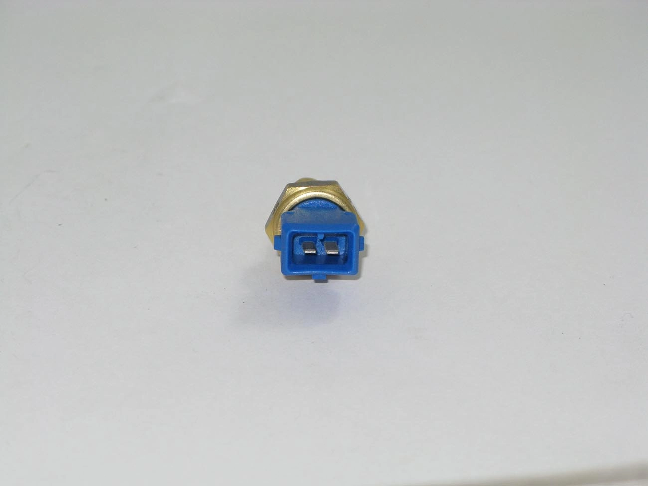 SENSOR TEMPERATURA/PLUG ELETRÔNICO ÁGUA INJEÇÃO ELETRÔNICA COR AZUL FIAT SPI TODOS VW GOL/PARATI/SANTANA/POLO CLASSIC