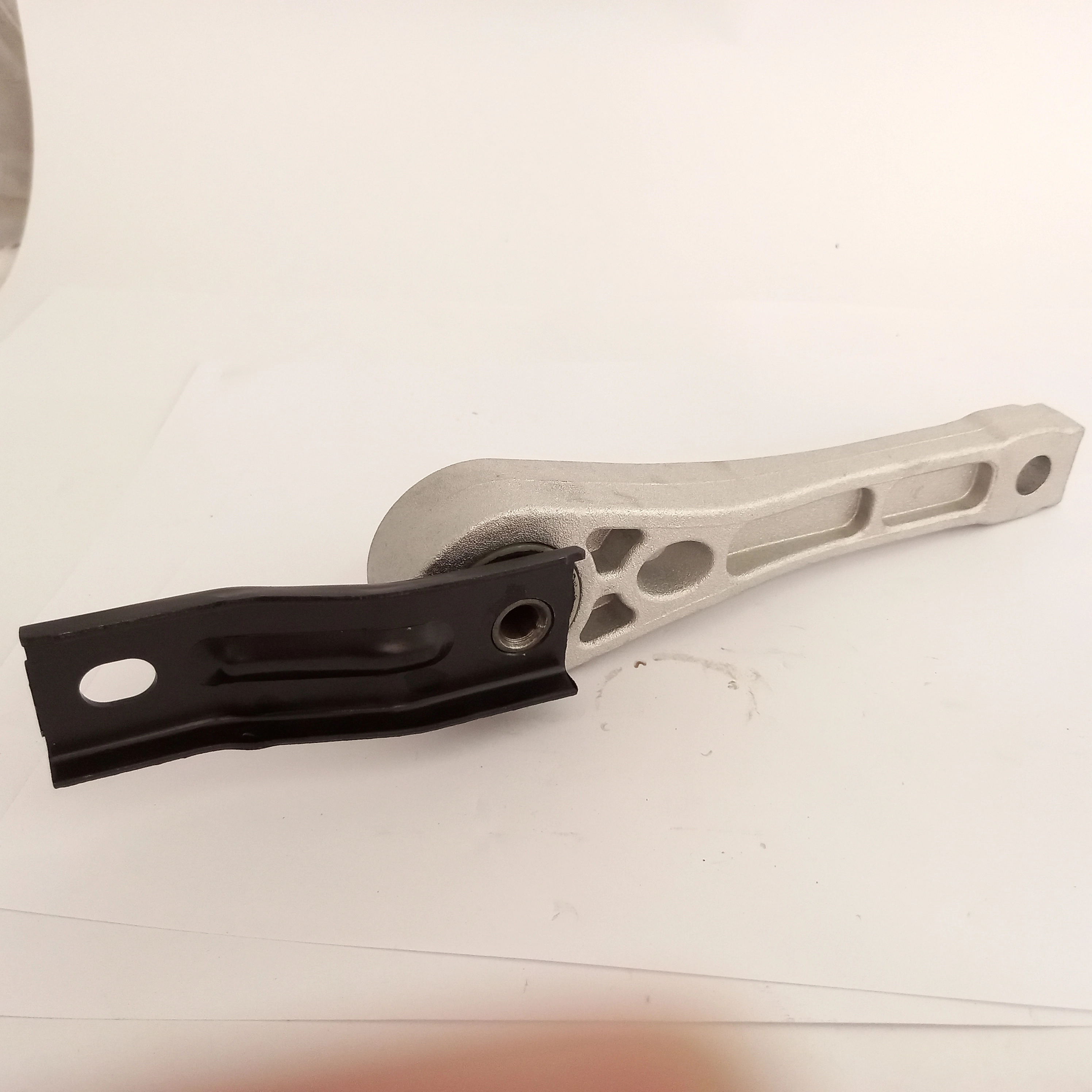 COXIM LIMITADOR TORÇÃO MOTOR LADO CÂMBIO VW JETTA 06/14 - FUSCA 13/16 - TIPO BIELA